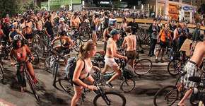 Pedalada Pelada sai às ruas de SP por mais respeito e conscientização no trânsito