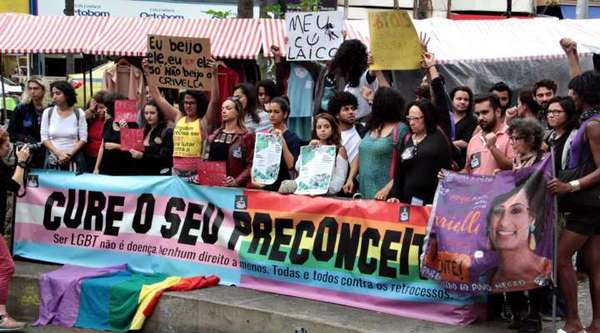 Atro contra o canelamento da peça