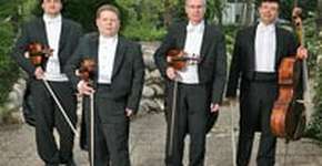 Guitarrista John Stein faz show no Sesc Santana