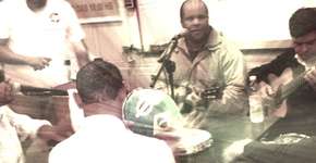 O samba de quem vê com ouvidos, tato e imaginação