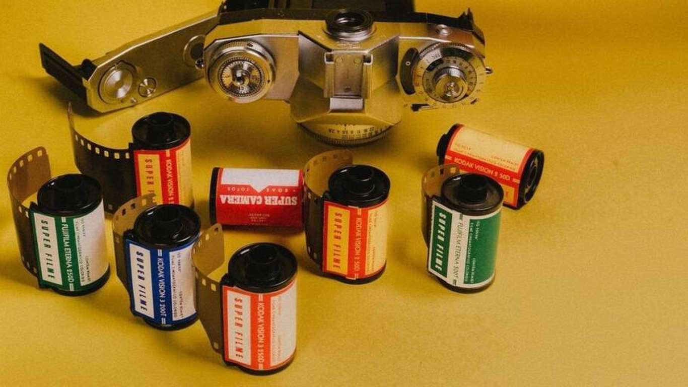 Produção de memórias: Super Camera propaga amor pela fotografia analógica
