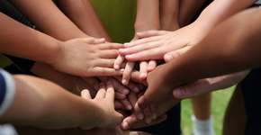 Guia traz 60 brincadeiras para discutir direitos humanos com as crianças