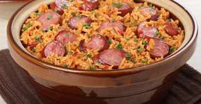 Arroz com calabresa na pressão: receita prática e saborosa!