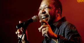 A extensão do samba para outras línguas