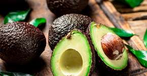 O abacate pode ajudar a reduzir o colesterol LDL naturalmente no seu organismo