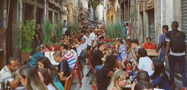 Happy hour no Arco do Teles: essência do Rio