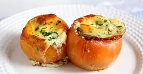 Tomates recheados deliciosos e muito práticos