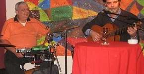 Pocket show com Quinteto em Branco e Preto na Livraria Cultura