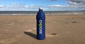 Garrafa biodegradável é alternativa a embalagens PET poluentes