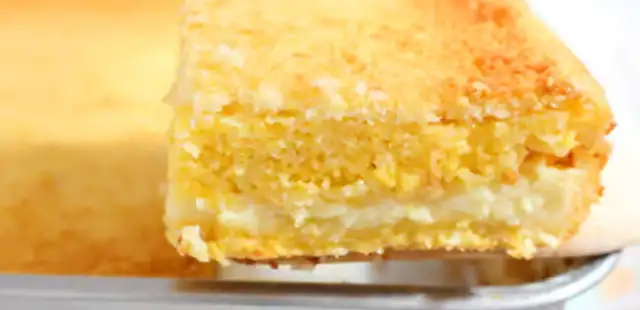 Receita de bolo de flocão de milho cremoso: o par ideal para o seu cafezinho