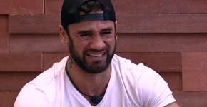 Ex-BBB Hadson anuncia que vai posar nu e leva os internautas ao desespero