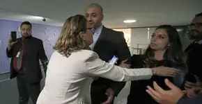 Maria do Rosário é hostilizada por blogueira bolsonarista na Câmara