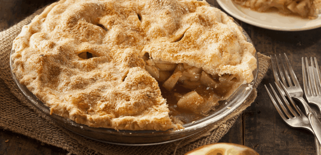 A receita que vai acabar em 5 minutos; aprenda a fazer um bolo de maçã com castanha-do-pará delicioso