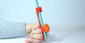 Italianos criam bike e lápis para crianças com deficiência motora