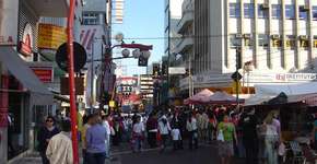 Prato popular no Japão é vendido em barraca de rua de São Paulo