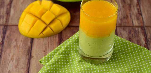 Faça um smoothie de abacate e manga incrível