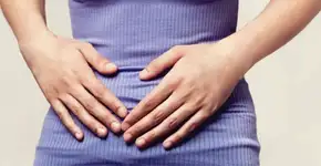 Inchaço? Saiba como evitar retenção de líquido