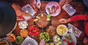 O fondue de doce de leite que vai derreter seu coração em poucos minutos