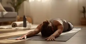 Esse alongamento é perfeito para você que sofre com dores nas costas