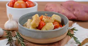 Aprenda fazer um nhoque vegano com tomatinhos assados