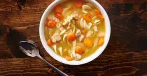 Canja de galinha tradicional para te aquecer no frio