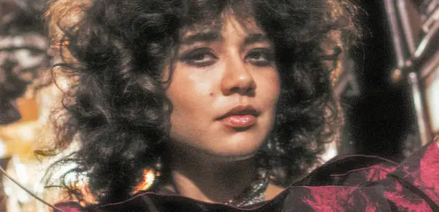 Entre música, poesia e ilusão de ótica: Grisa transforma álbum em livro inspirado no “olho mágico” dos anos 90