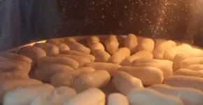 Aprenda a fazer biscoito de polvilho sem leite