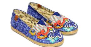 Casal de argentino e brasileira criou marca de calçados confortáveis e estampados