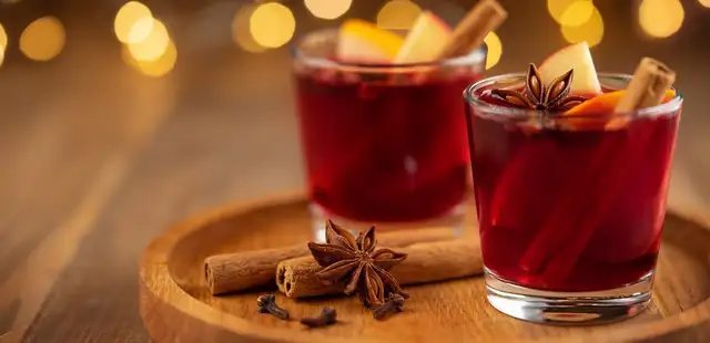 Como preparar vinho quente aromático em casa