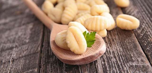 Faça um nhoque sem farinha com apenas 5 ingredientes