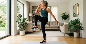 Barriga definida a partir dos 50 anos: Estes 3 exercícios em pé sem equipamento são especialmente eficazes