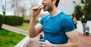 Barrinha proteica é saudável? Saiba como incluir na sua rotina