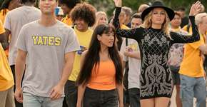 Nova série resgata o humor dos anos 2000 e fica em #1 no Prime Video