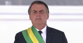 Jair Bolsonaro presta homenagem a Paulo Gustavo e web desaprova