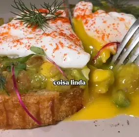 Brunch em casarão! Visitamos a @cakess_sweet_sugar e provamos vários itens...