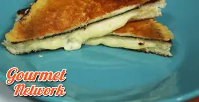 O melhor Queijo quente do mundo: 5 queijos