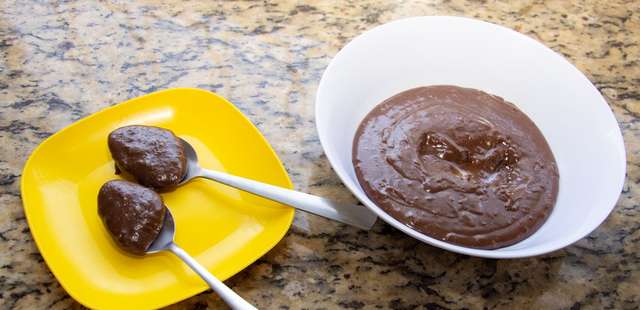 Brigadeiro de colher para comer quentinho com o mozão