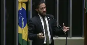 Jean Wyllys sofre homofobia na Câmara e dá melhor resposta
