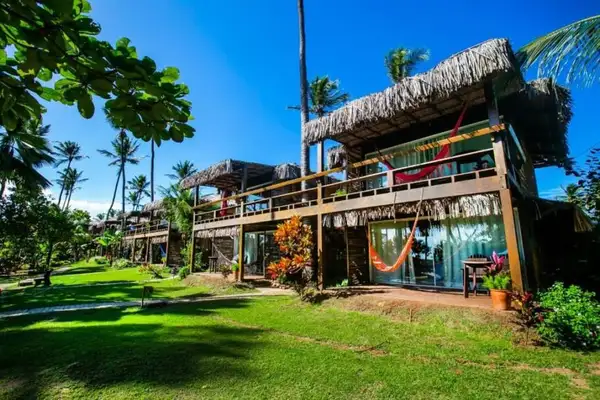 Vista dos bangalôs do Kauli Seadi Eco-Resort