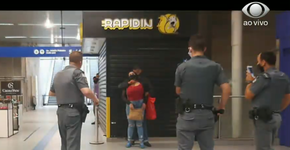 Mulher é feita refém em estação do metrô de SP