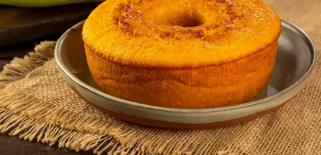 Aprenda a fazer o bolo de milho cremoso na airfryer mais fácil da internet