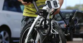 Bike híbrida roda 48 km e pode ser dobrada em 20 segundos