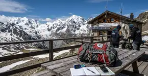 Cientistas procuram voluntários saudáveis dispostos a viver gratuitamente nos Alpes durante um mês: alojamento, alimentação e 400 euros