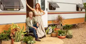 Gio Ewbank e Bruno Gagliasso colocam trailer para alugar no Airbnb