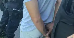 Sargento da Marinha é preso por ejacular no braço de uma mulher