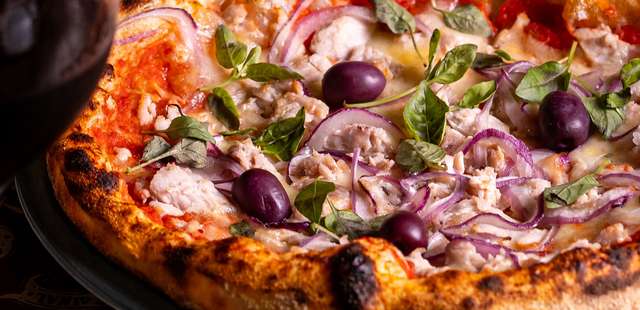 Pizza de atum? Che Figata lança novidade com toque artesanal da chef Vanessa Waldemarca