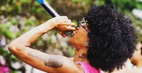 Rapper Luana Hansen lança versão lésbica do funk ‘Deu Onda’