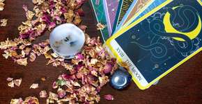 Tarot do dia: previsão para os 12 signos em 15/03/2026