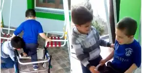 Menino ajuda amigo com deficiência a usar brinquedo e emociona
