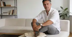 5 maneiras de identificar pessoas com QI elevado com base em seu estilo de se vestir, segundo a psicologia